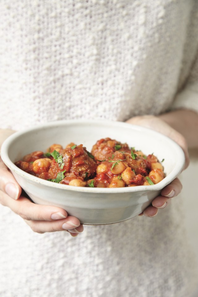 Moroccan chickpeas with meatballs